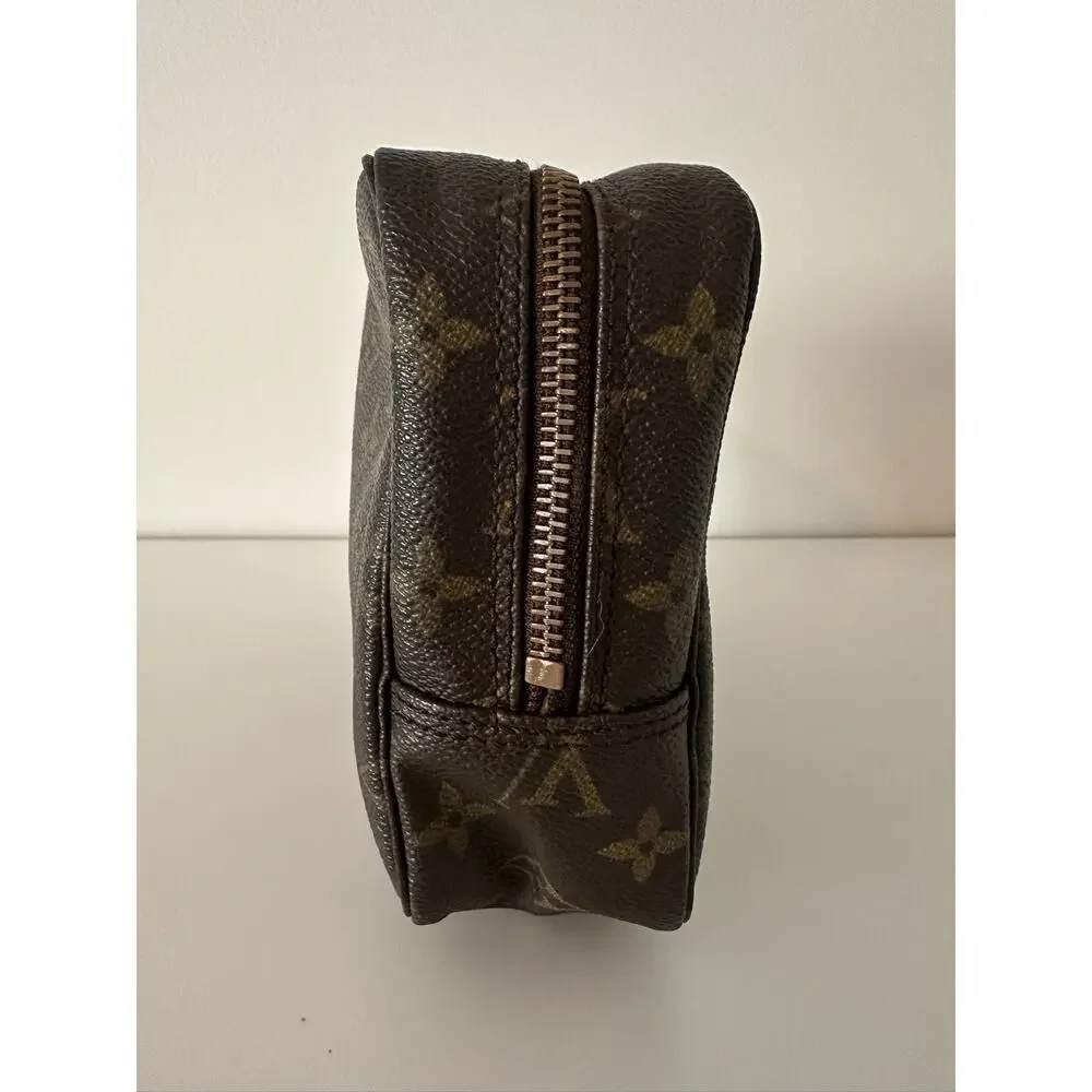 Louis Vuitton Monogram Toiletry Pouch - Picture 2 of 14